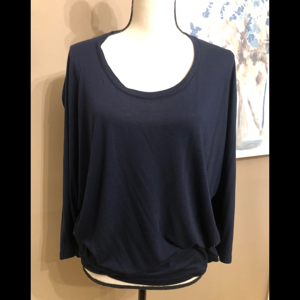 NWT VINCE BLOUSE NAVY SIZE M